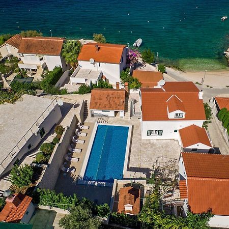 Apartments Bisernica-With Pool Ražanj Exteriör bild