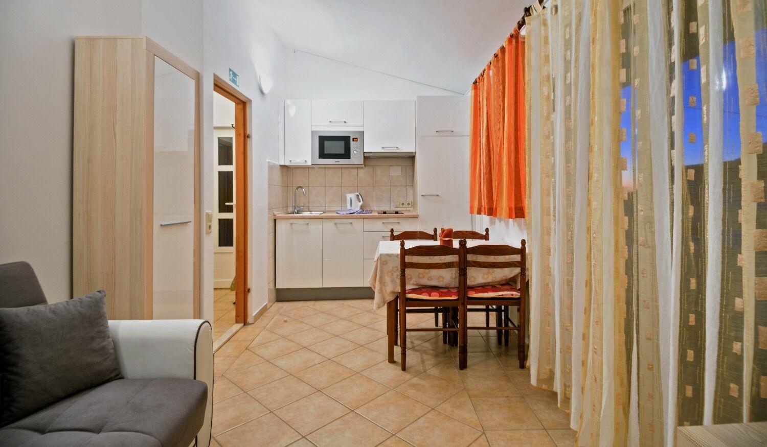 Apartments Bisernica-With Pool Ražanj Exteriör bild
