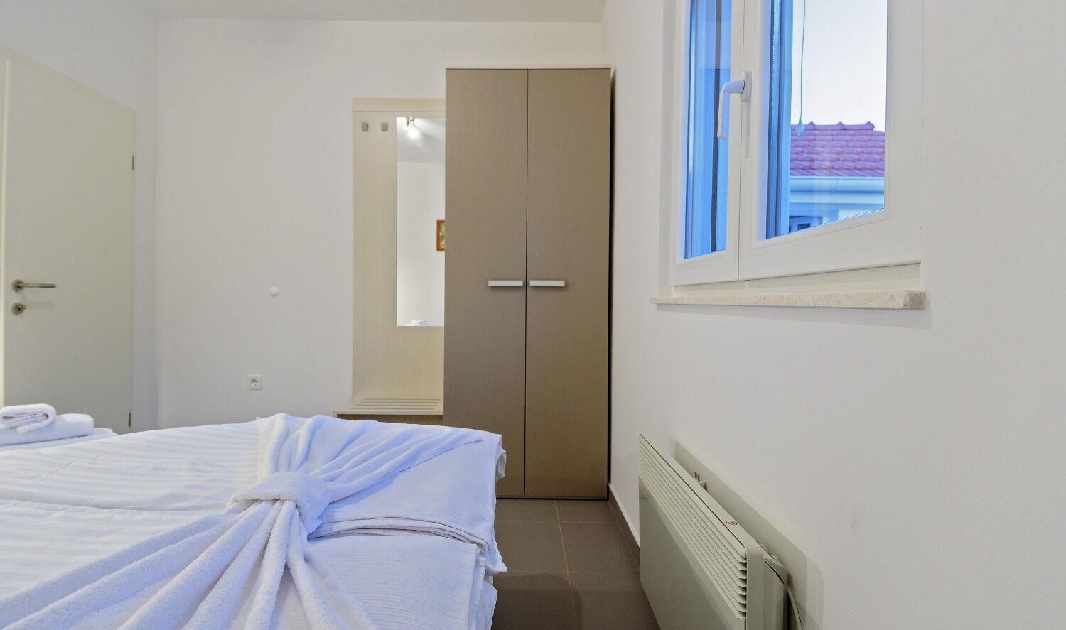 Apartments Bisernica-With Pool Ražanj Exteriör bild